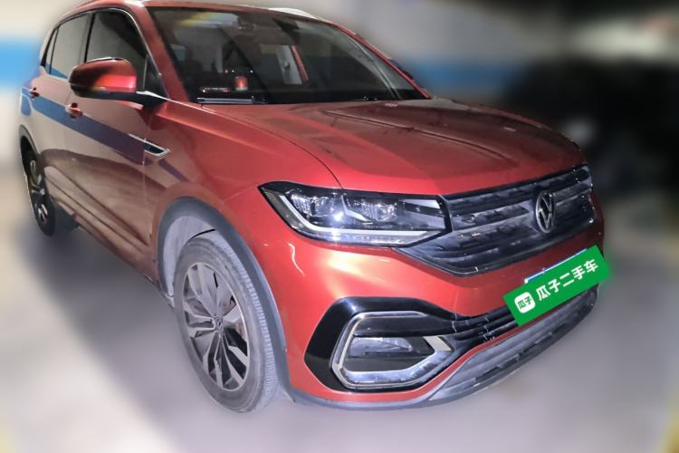 Used Volkswagen Tacqua 2020 1.5L Automatic R-Line Front Right 45 Deg