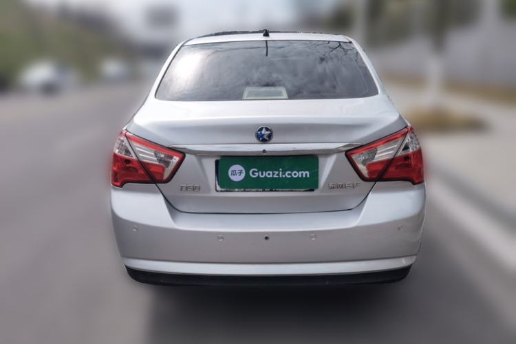 Used Venucia D50 2012 1.6L Automatic Prestige Edition
