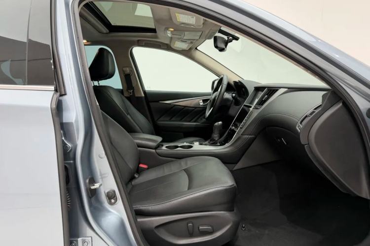 Used Infiniti Q50L 2018 2.0T Enjoyment Version China V Standard
