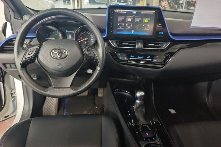 Used Toyota C-HR 2020 2.0L Leading Edition Center Console