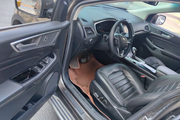 Used Ford Edge 2016 EcoBoost 245 Two-Wheel-Drive Titanium 7-Seater