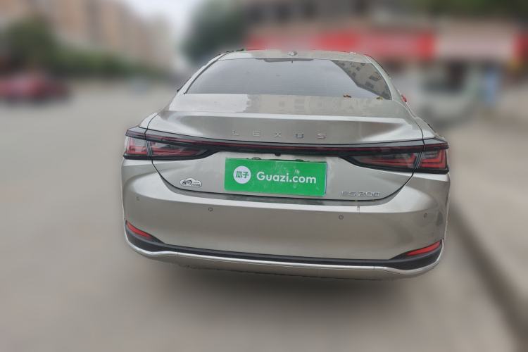 Used Lexus ES 2025 200 Premium Edition Rear