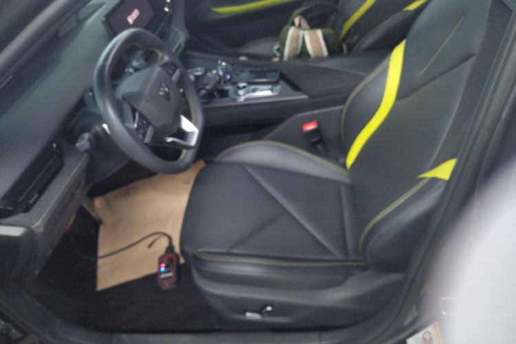 Used CHANGAN UNI-V 2022 1.5T Sport Edition
