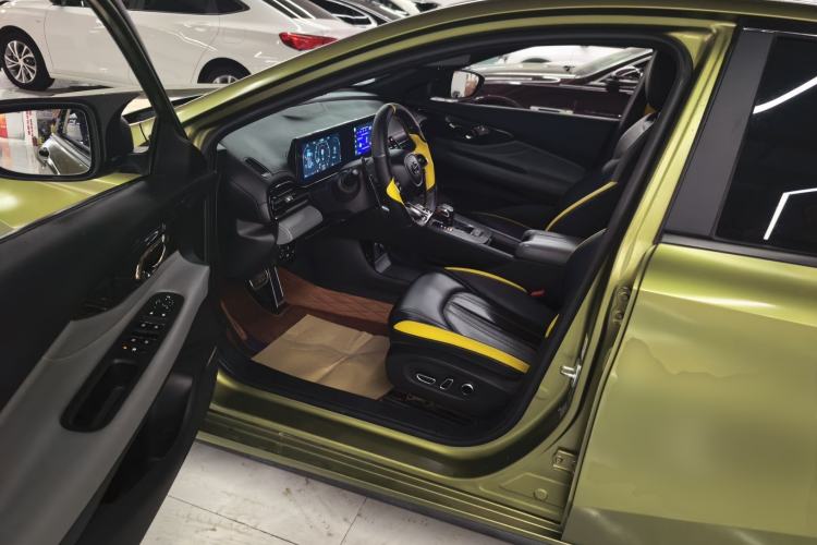 Used GAC Trumpchi EMPOW 2022 270T DCT J16 Galaxy Fighter Edition
