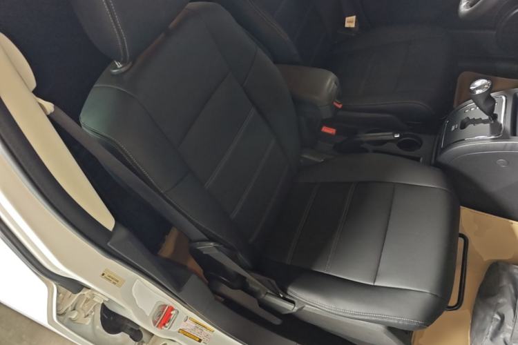 Used Jeep Patriot 2015 2.0L Sport Edition Right Front Seat