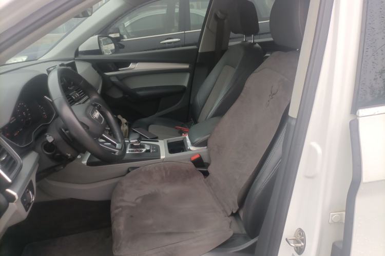 Used Audi Q5L 2018 40 TFSI Prestige Fashion Edition China VI Left Front Seat