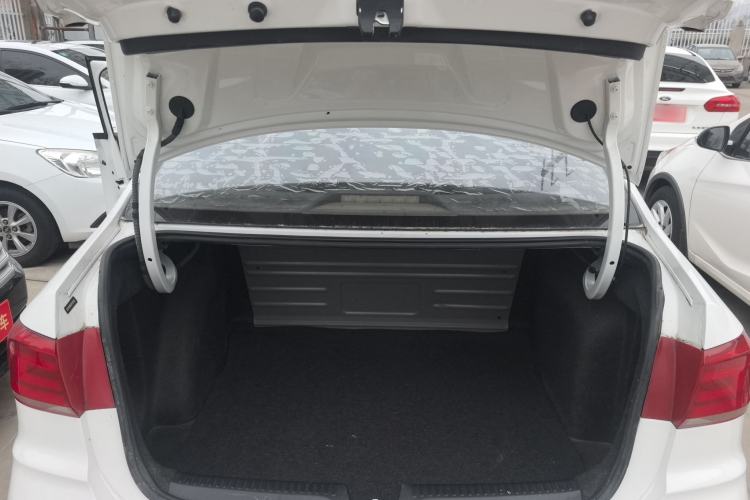 Used Volkswagen Santana 2016 1.6L Manual Fashion Edition