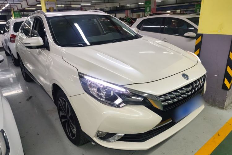 Used Venucia T90 2018 2.0L CVT Smart Connect Luxury Edition China V Standard
