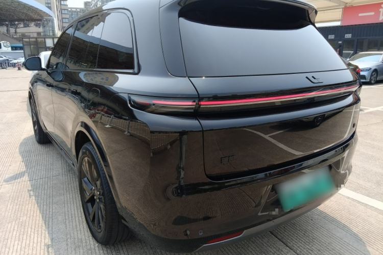 Used Li Auto L8 2023 Pro Model Exterior 2