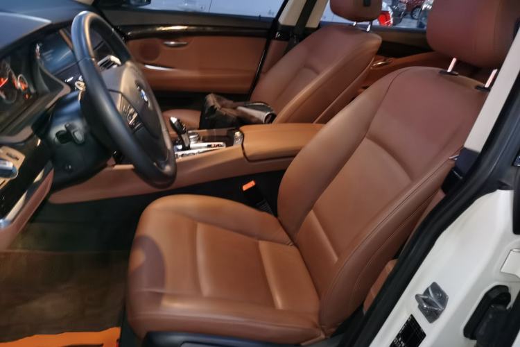 Used BMW 5 Series GT 2015 528i Leading Model