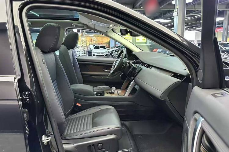Used Land Rover Discovery Sport New Energy 2024 1.5T P300e Plug-in Hybrid Electric Version Right Front Seat
