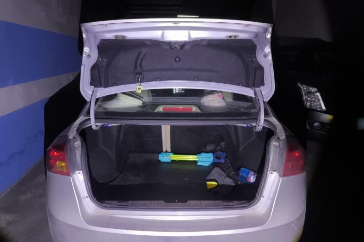 Used Buick Excelle 2015 1.5L Automatic Classic Model Trunk