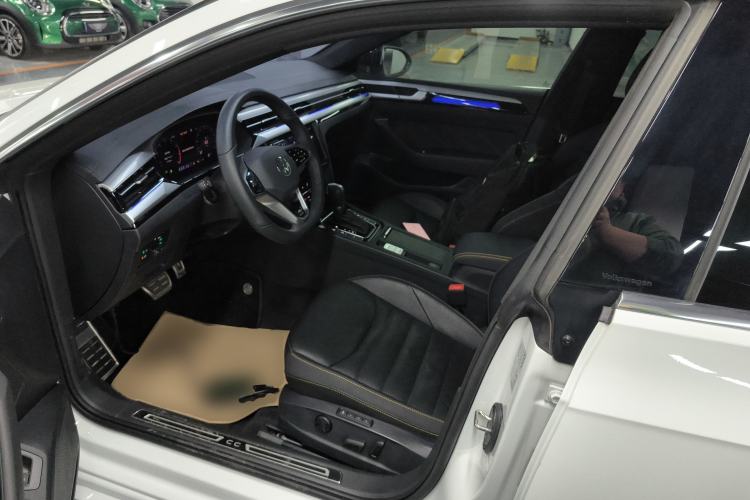 Used Volkswagen FAW-Volkswagen CC 2023 380TSI Striking Edition
