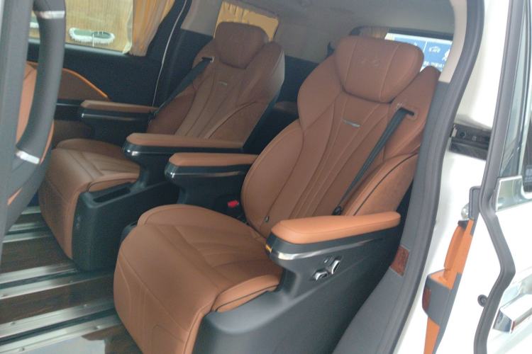 Used Hongqi HQ9 2023 2.0T Smart Connect Flagship Edition
