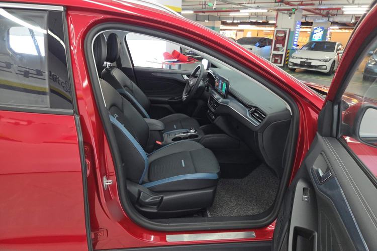 Used Ford Focus 2021 EcoBoost 180 Automatic Hunter Edition
