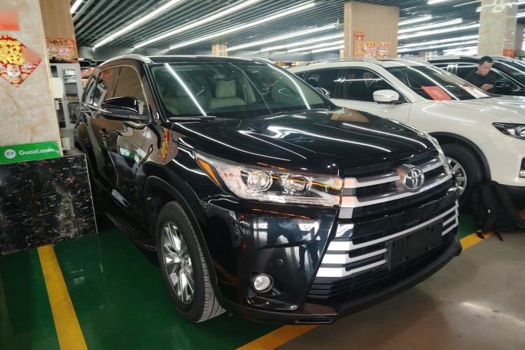 Used Toyota Highlander 2018 2.0T Four-Wheel Drive Elite Edition 7 Seats China VI Standard Front Right 45 Deg