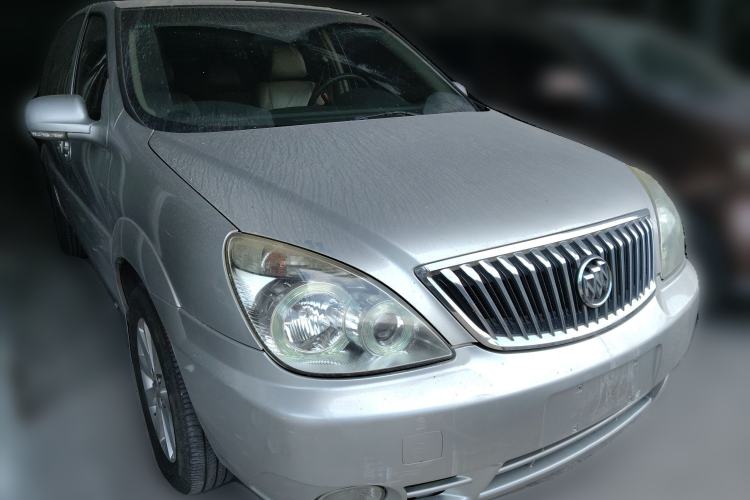 Used Buick GL8 2011 2.4L CT Comfort Edition Front Right 45 Deg