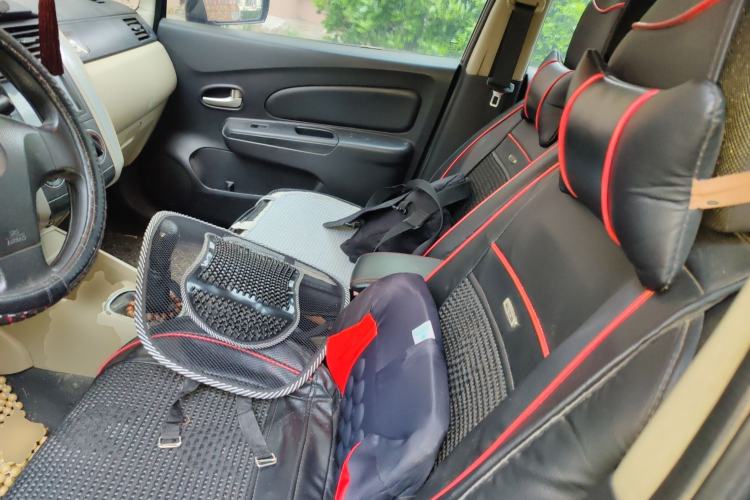 Used Venucia R50 2013 1.6L Manual Fashion Edition