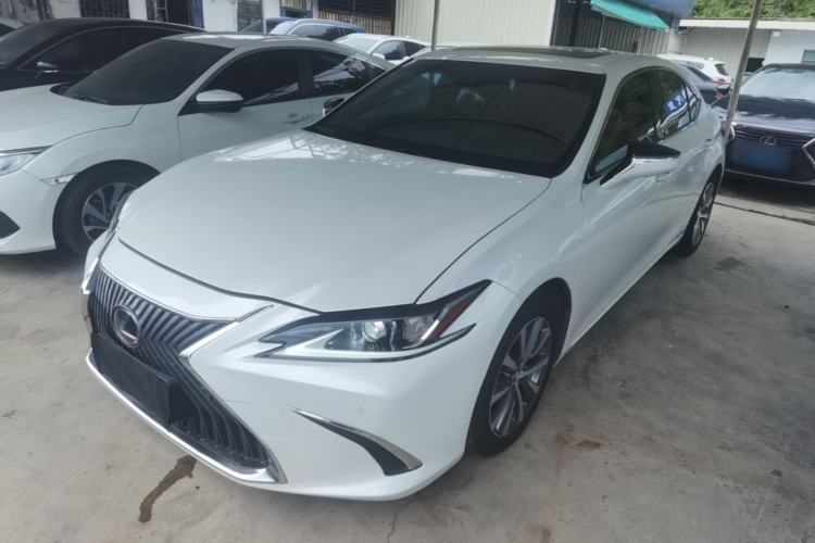 Used Lexus ES 2018 300h Premier Edition China V Standard