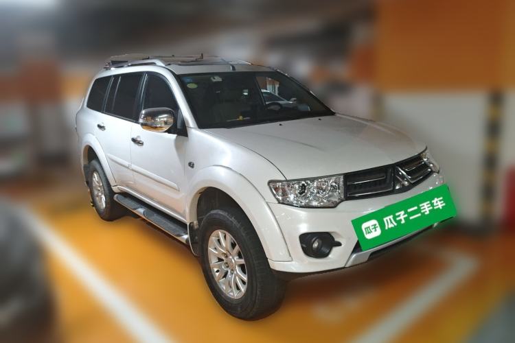 Used Mitsubishi Pajero Sport 2013 3.0L Automatic 4x4 Flagship Edition Front Right 45 Deg