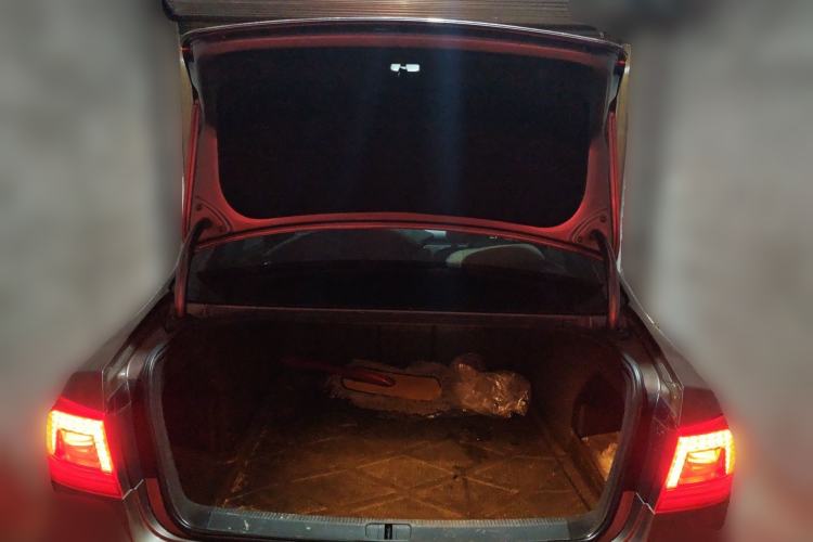 Used Volkswagen Magotan 2013 1.8TSI Luxury Model Trunk