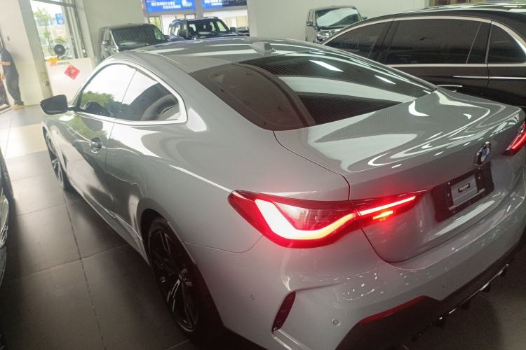 Used BMW 4 Series 2023 425i M Sport Package Exterior 2