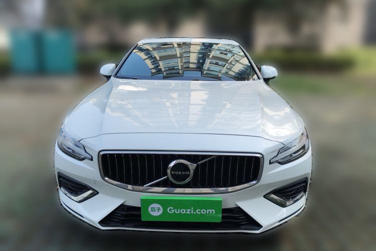 Used Volvo S60 2025 B4 Zhiyi Luxury Edition
