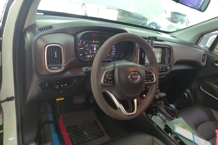 Used GAC Trumpchi GS3 2017 200T Automatic Luxury Edition Center Console