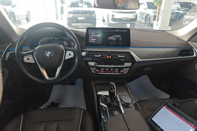 Used BMW 5 Series New Energy 2021 535Le Luxury Package Center Console