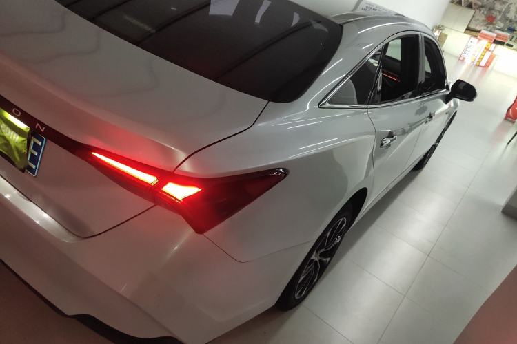 Used Toyota Avalon 2022 Dual-Engine 2.5L Luxury Edition
