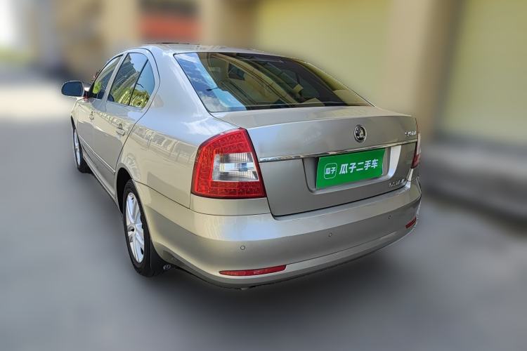 Used Skoda Octavia 2014 1.6L Automatic Yijun Edition Rear Left 45 Deg