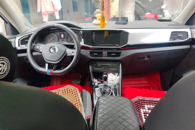 Used Volkswagen Tayron 2020 280TSI Two-Wheel Drive Luxury Connect Edition Center Console