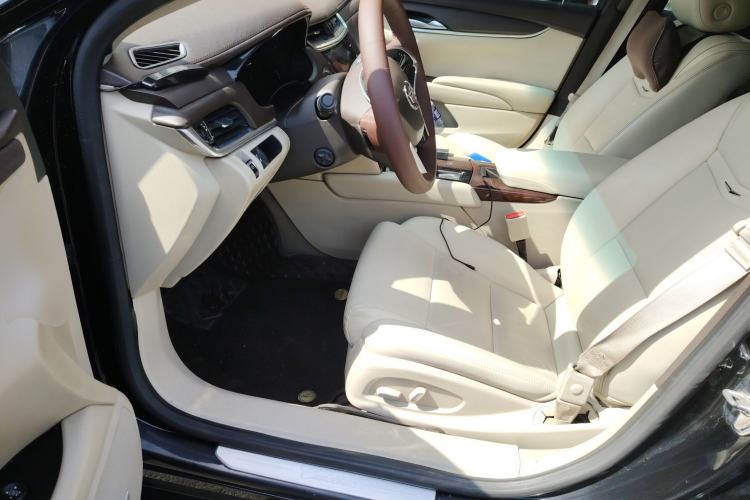 Used Cadillac XTS 2015 28T Comfort Model
