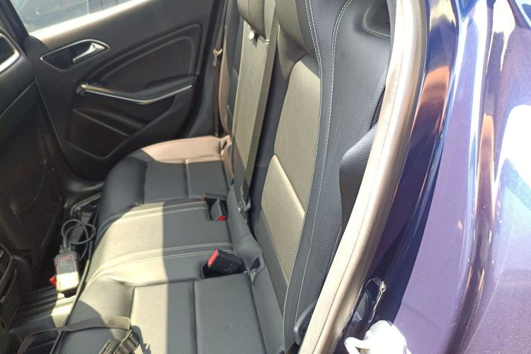 Used Mercedes-Benz GLA 2016 GLA 200 Fashion Model Left Rear Seat