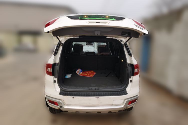 Used Ford Everest 2016 2.0T Gasoline Automatic 4x4 Luxury Edition Trunk