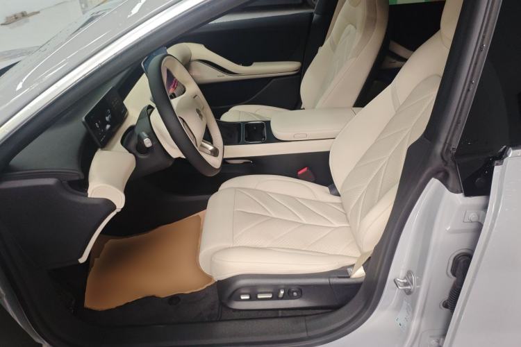 Used Nio ET5 2025 75 kWh Left Front Seat