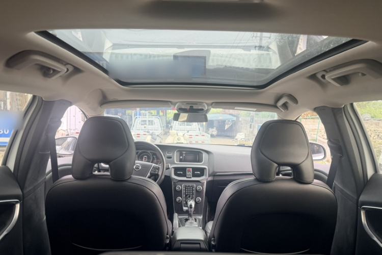 Used Volvo V40 2018 T3 Zhiyi Edition Headliner
