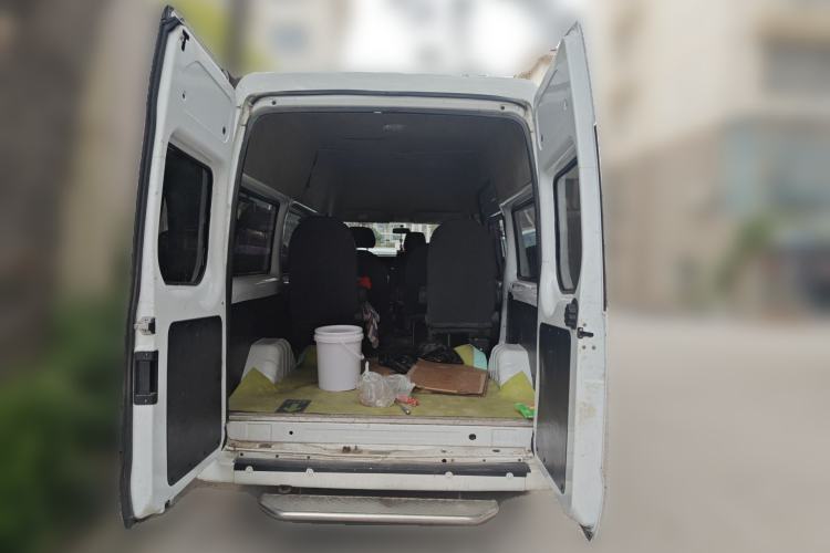 Used JMC Fushun 2022 2.0T Manual Multi-Function Passenger Vehicle Mid-Range High Roof 6-7 Seats Trunk