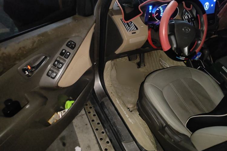 Used Hyundai ix35 2012 2.0L Automatic Two-Wheel Drive New Edition GL
