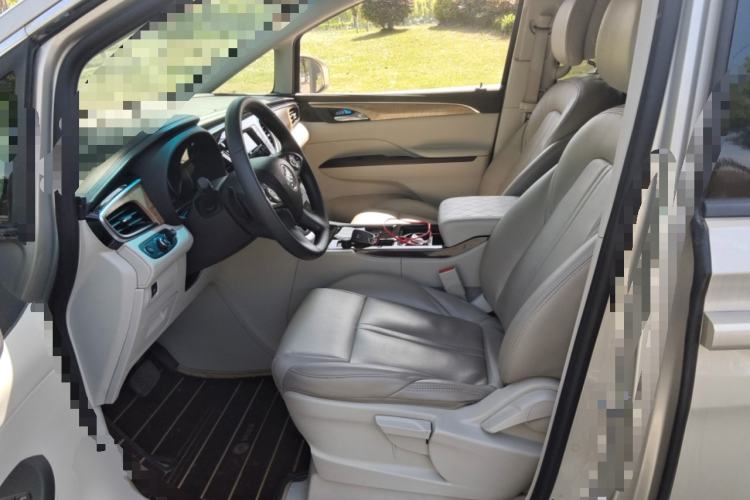 Used Buick GL8 2017 ES 28T Comfort Model China V Standard
