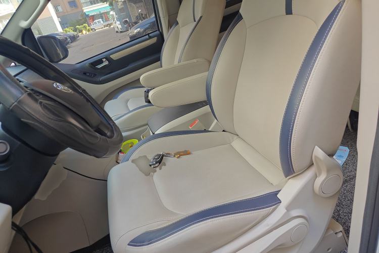 Used SAIC MAXUS G10 2021 2.0T Automatic Smart Edition Gasoline 7-Seater Left Front Seat