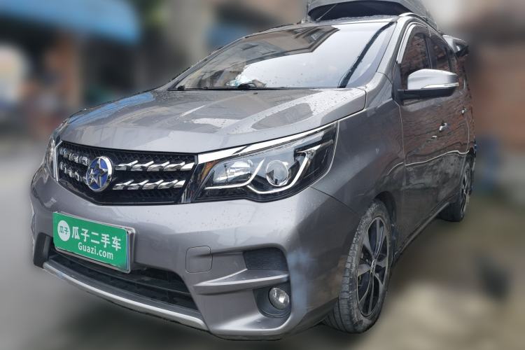 Used Venucia M50V 2019 1.6L CVT Luxury Edition