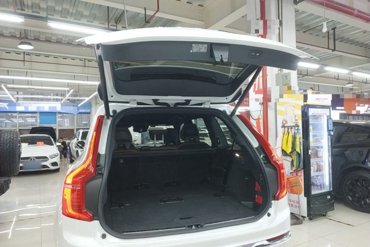 Used Volvo XC90 2021 B6 Luxury Smart Edition 7-Seater Trunk