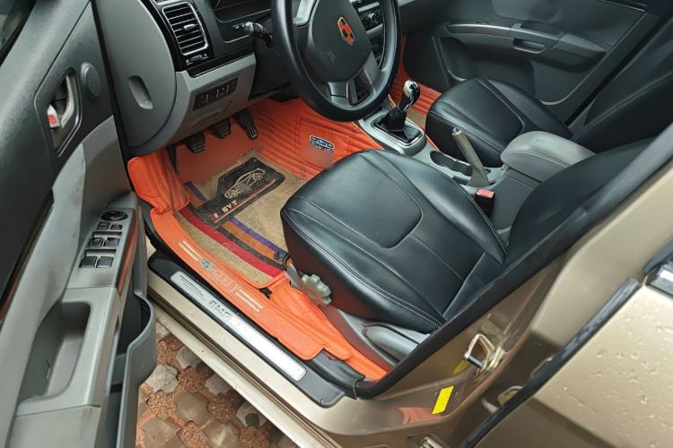 Used Geely Auto Classic Emgrand 2012 Sedan 1.8L Manual Comfort Model
