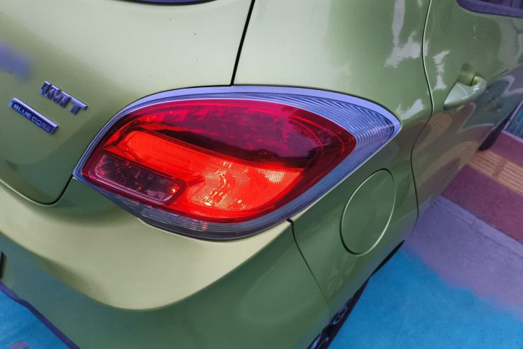 Used CHANGAN Benni 2015 1.4L IMT Luxury Model China V Standard
