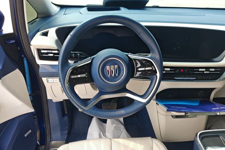 Used Buick Century 2023 2.0T Six-Seater Yinshi Edition Steering Wheel