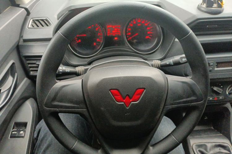 Used Wuling Hongguang 2019 1.5L S Basic Version China VI Standard LAR