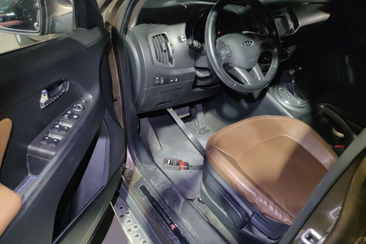 Used Kia Sportage R 2014 2.0L Automatic Two-Wheel Drive GLS Trim