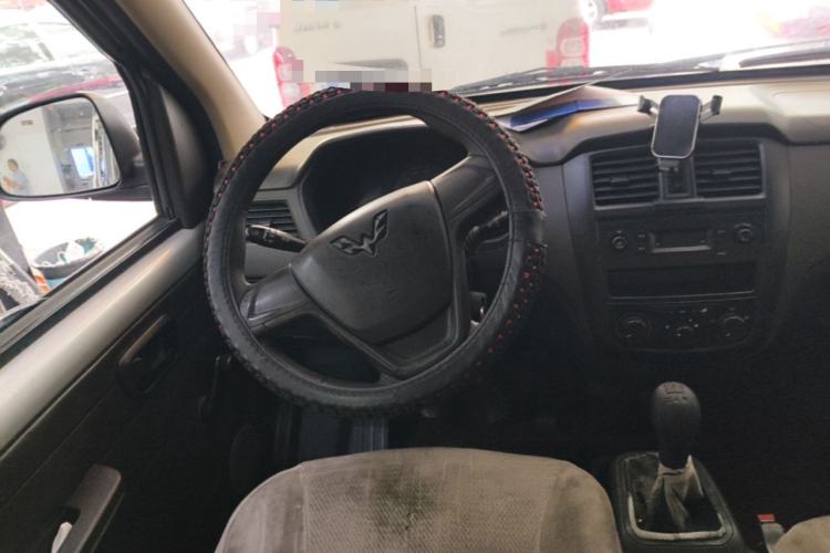 Used Wuling Rongguang S 2021 1.2L Base Model 5-Seater LSI
