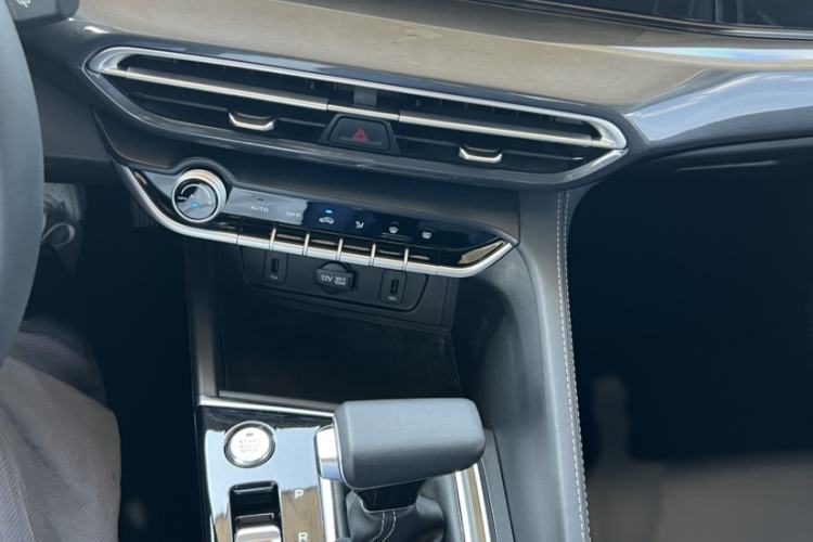 Used CHANGAN Eado 2020 PLUS Blue Whale NE 1.4T GDI DCT Prestige Model
